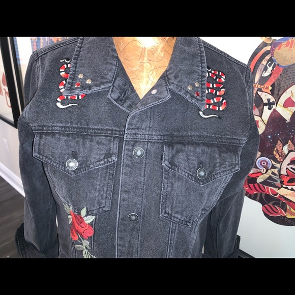Up-Cycled denim jacket one of a kind panther snake - Picture 5 of 7